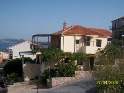 Apartment Two bedroom apartment with terrace and sea view Bilo, Primošten A-12434-b - Outdoor photo 4