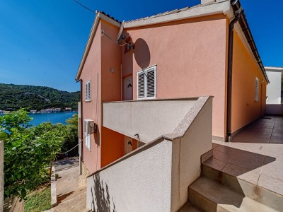 Apartment Two bedroom apartment with balcony and sea view Zaklopatica, Lastovo A-12452-a - Outdoor photo 8