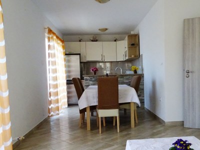 Apartment Two bedroom apartment with balcony and sea view Zaklopatica, Lastovo A-12452-a - Outdoor photo 13