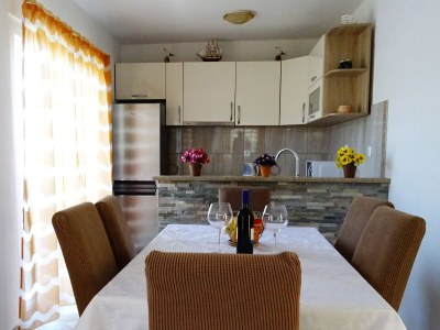 Apartment Two bedroom apartment with balcony and sea view Zaklopatica, Lastovo A-12452-a - Outdoor photo 15