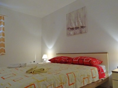 Apartment Two bedroom apartment with balcony and sea view Zaklopatica, Lastovo A-12452-a - Outdoor photo 18