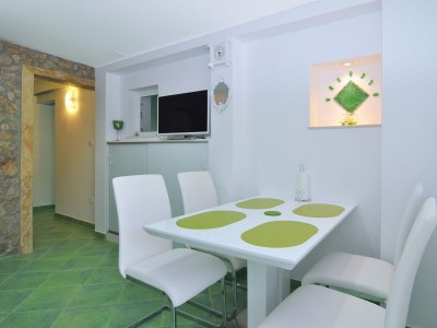 Apartment Two bedroom apartment near beach Slatine, Čiovo A-12491-b - Outdoor photo 7