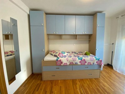 Apartment Two bedroom apartment with terrace and sea view Maslenica, Novigrad A-12636-a - Outdoor photo 12