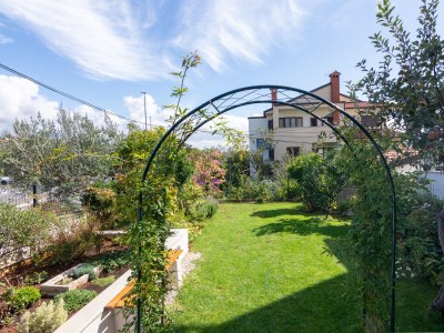 Apartment Three bedroom apartment with terrace Rovinj A-12656-a - Outdoor photo 8