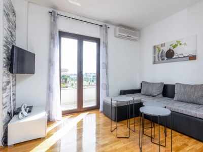 Apartment Three bedroom apartment with terrace Rovinj A-12656-a - Outdoor photo 16