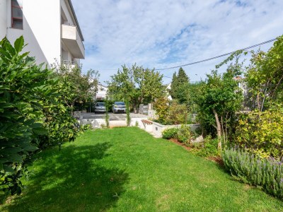 Apartment One bedroom apartment with terrace Rovinj A-12656-b - Outdoor photo 8
