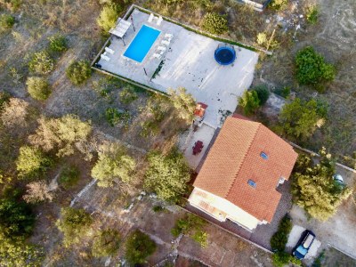 Apartment Two bedroom apartment with balcony and sea view Vinišće, Trogir A-12676-a - Outdoor photo 6