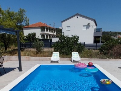 Apartment Two bedroom apartment with balcony and sea view Vinišće, Trogir A-12676-a - Outdoor photo 28