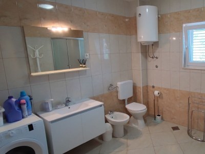 Apartment Two bedroom apartment with balcony and sea view Vinišće, Trogir A-12676-a - Outdoor photo 50