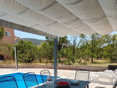 Apartment Two bedroom apartment with terrace and sea view Vinišće, Trogir A-12676-b - Outdoor photo 16