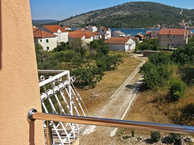 Apartment Two bedroom apartment with terrace and sea view Vinišće, Trogir A-12676-b - Outdoor photo 65