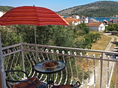 Apartment Two bedroom apartment with terrace and sea view Vinišće, Trogir A-12676-b - Outdoor photo 67