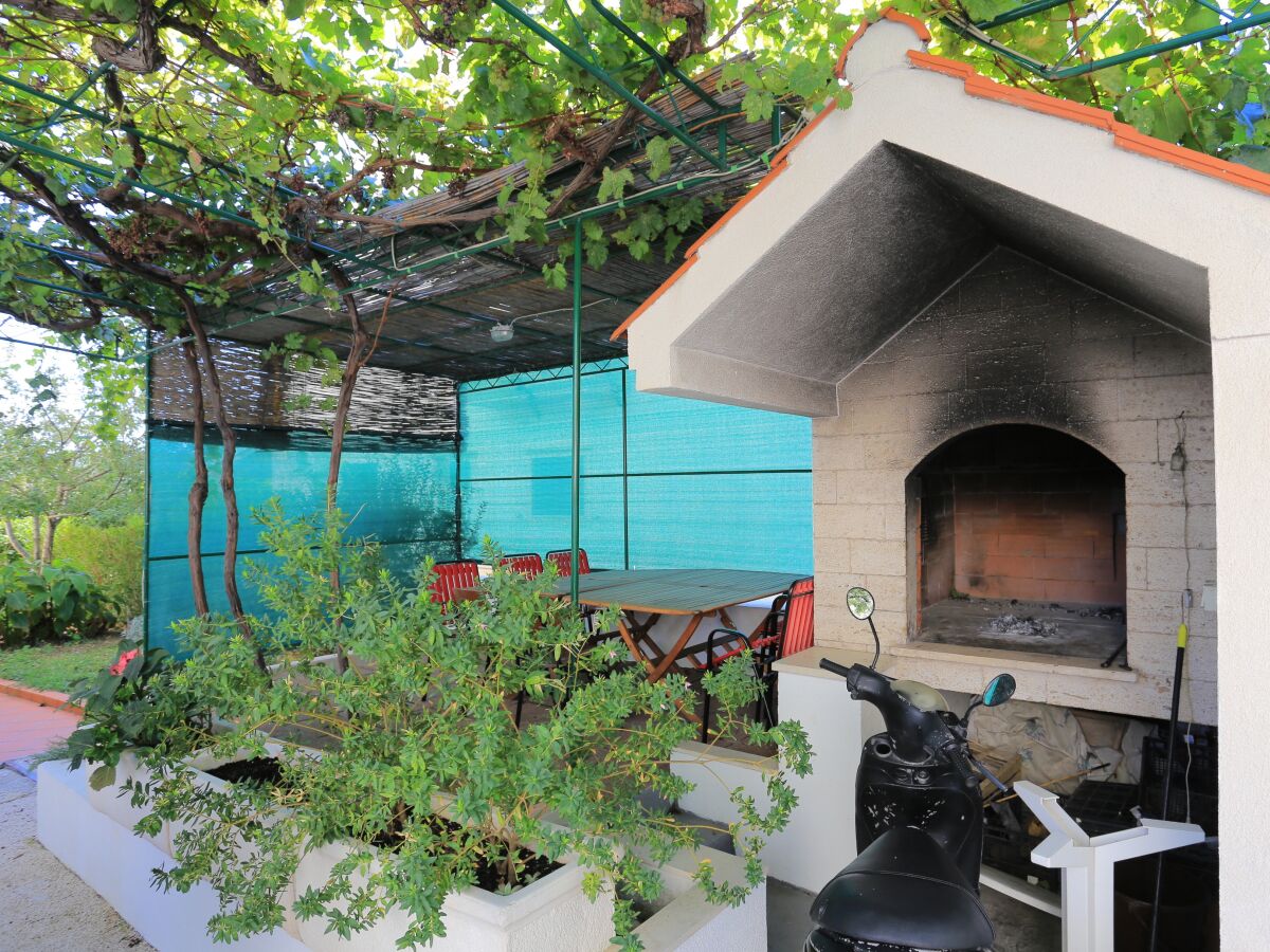 Apartment One bedroom apartment with balcony and sea view Duće, Omiš A-12687-a - Outdoor photo 4