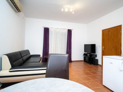 Apartment Two bedroom apartment with terrace Vir A-12692-a in Vir - Apartment