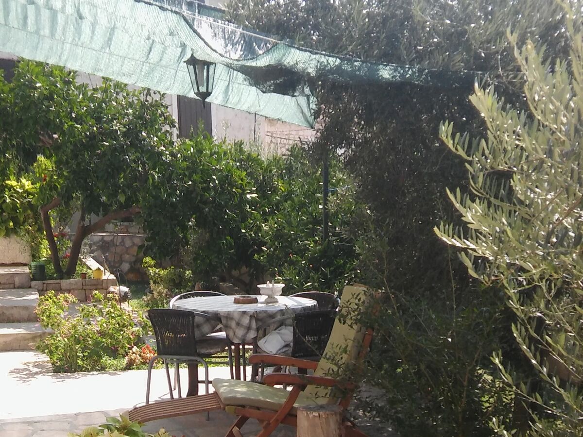 Apartment Studio flat with terrace Milna, Brač AS-735-a - Outdoor photo 4