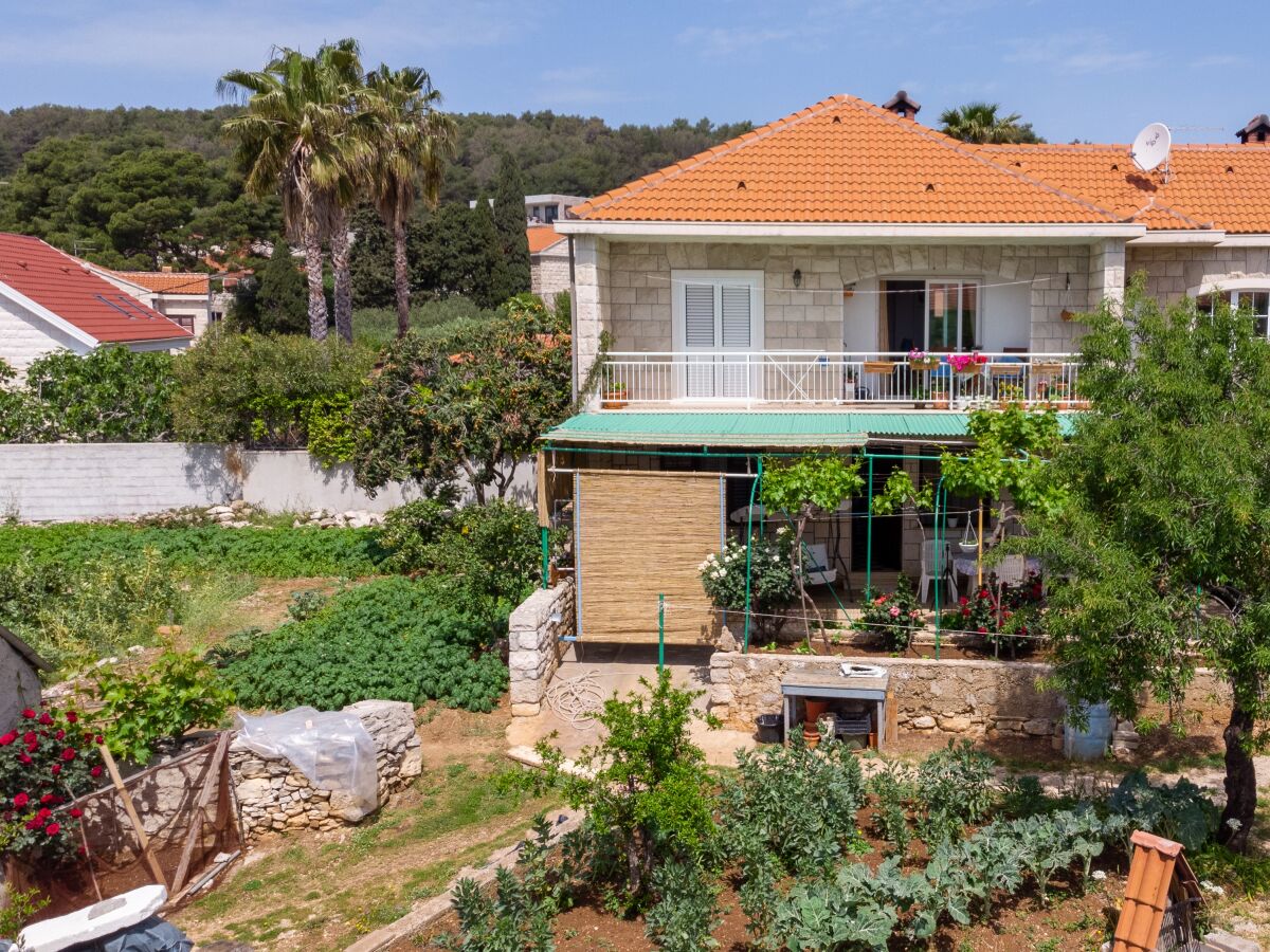 Apartment Two bedroom apartment with terrace Sumartin, Brač A-764-a - Outdoor photo 5