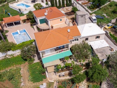 Apartment Two bedroom apartment with terrace Sumartin, Brač A-764-a - Outdoor photo 8