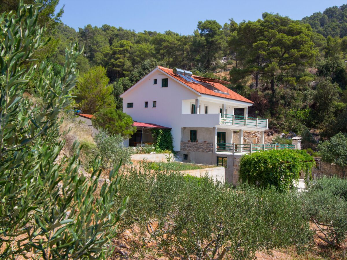 Apartment One bedroom apartment near beach Cove Rapak, Hvar A-12779-a - Outdoor photo 5