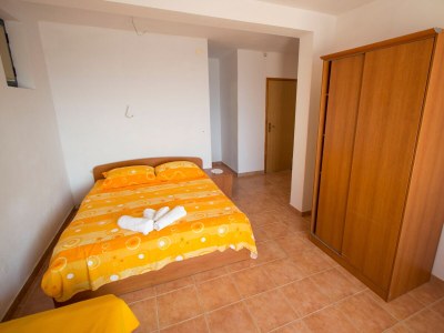 Apartment Two bedroom apartment near beach Cove Rapak, Hvar A-12779-c - Outdoor photo 19