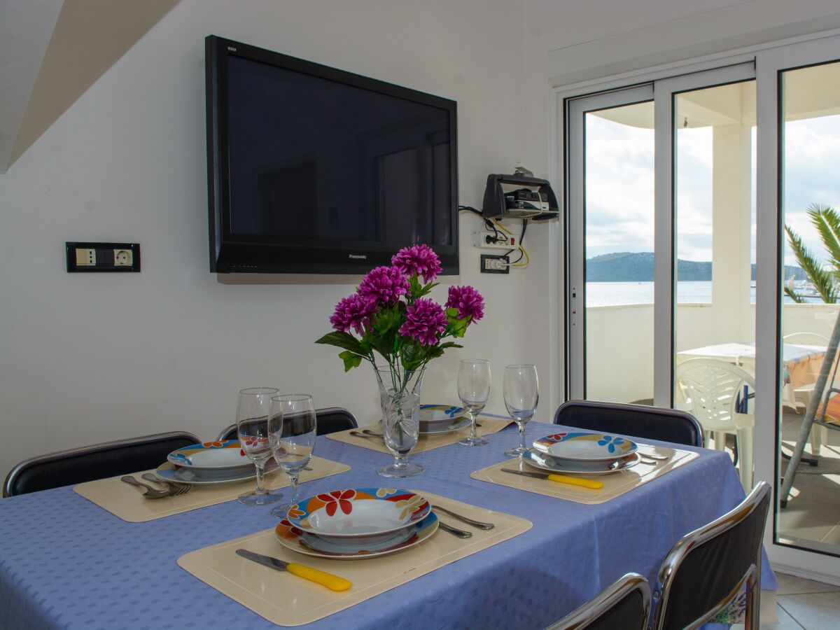 Apartment One bedroom apartment with terrace and sea view Rogoznica A-12820-b