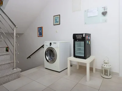 Apartment Two bedroom apartment with terrace Banjol, Rab A-12838-a - Outdoor photo 11