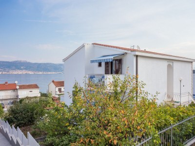 Apartment Studio flat with balcony and sea view Slatine, Čiovo AS-13298-a - Outdoor photo 4