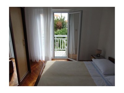 Apartment Three bedroom apartment with balcony and sea view Sućuraj, Hvar A-12887-a - Outdoor photo 10