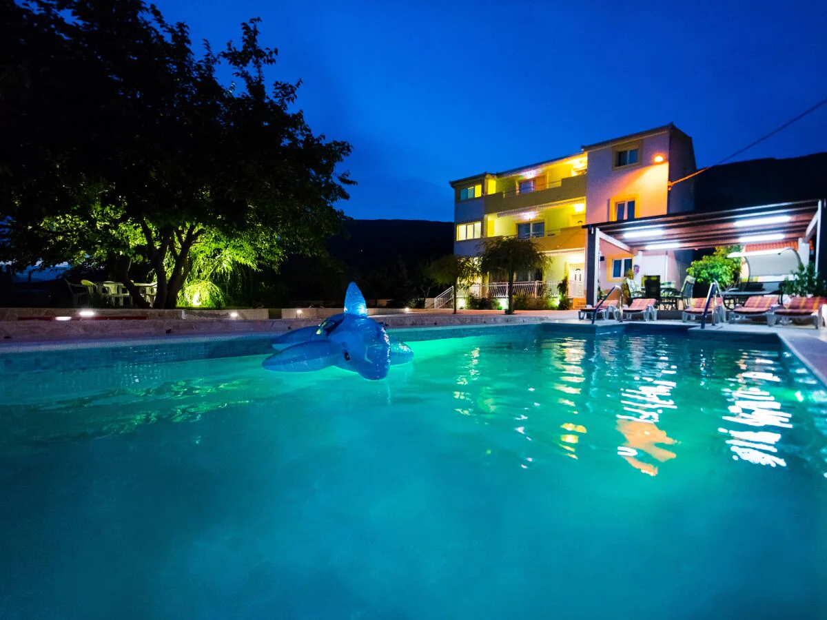 Apartment Three bedroom apartment with terrace and sea view Podstrana, Split A-13393-a