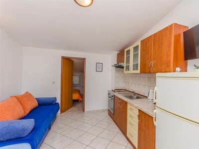 Apartment One bedroom apartment with balcony and sea view Rtina - Miočići, Zadar A-13072-a - Outdoor photo 14