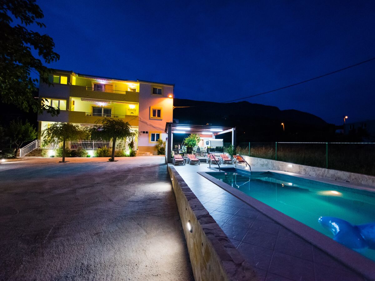 Apartment Three bedroom apartment with balcony and sea view Podstrana, Split A-13393-b - Outdoor photo 5