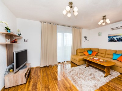 Apartment Three bedroom apartment with balcony and sea view Podstrana, Split A-13393-b - Outdoor photo 14