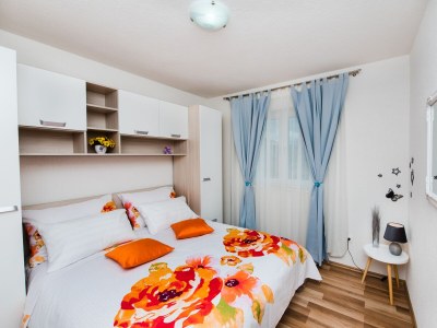 Apartment Three bedroom apartment with balcony and sea view Podstrana, Split A-13393-b - Outdoor photo 28