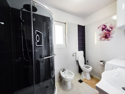 Apartment Three bedroom apartment with balcony and sea view Podstrana, Split A-13393-b - Outdoor photo 35