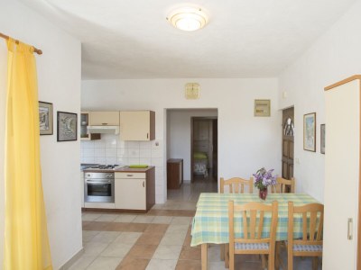 Apartment Two bedroom apartment with terrace and sea view Maslinica, Šolta A-13135-a - Outdoor photo 16