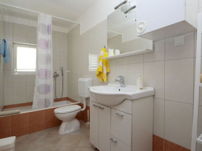 Apartment One bedroom apartment with terrace and sea view Karbuni, Korčula A-13217-b - Outdoor photo 12