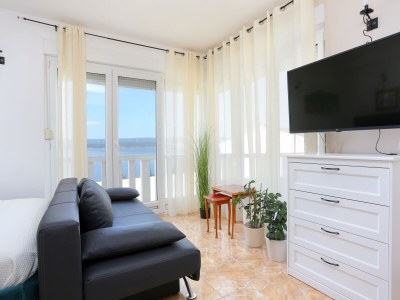 Apartment One bedroom apartment with terrace and sea view Lokva Rogoznica, Omiš A-13226-a - Outdoor photo 14