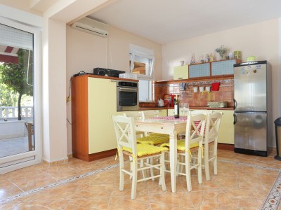 Apartment One bedroom apartment with terrace and sea view Lokva Rogoznica, Omiš A-13226-a - Outdoor photo 16