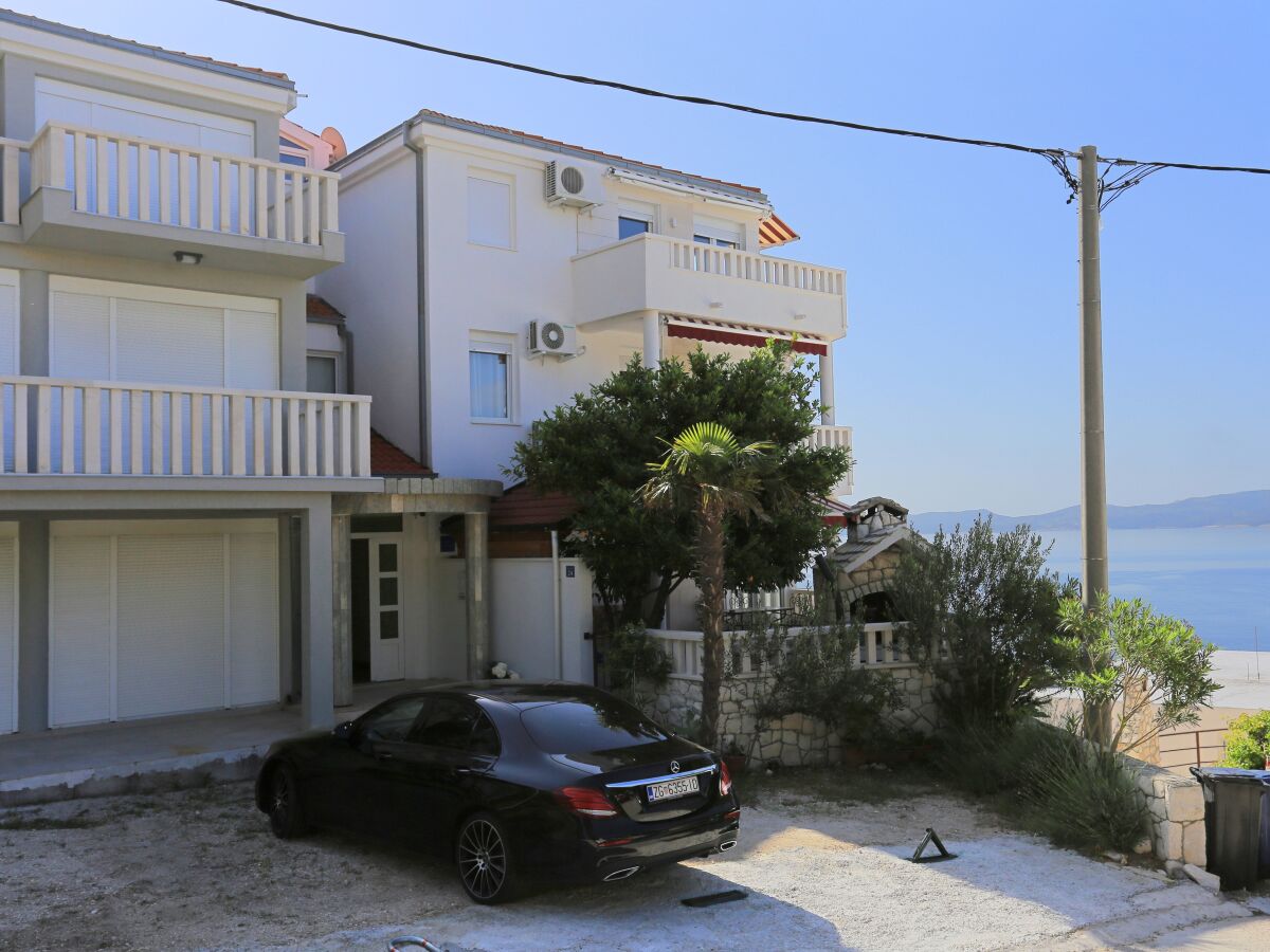 Apartment One bedroom apartment with terrace and sea view Lokva Rogoznica, Omiš A-13226-b - Outdoor photo 2