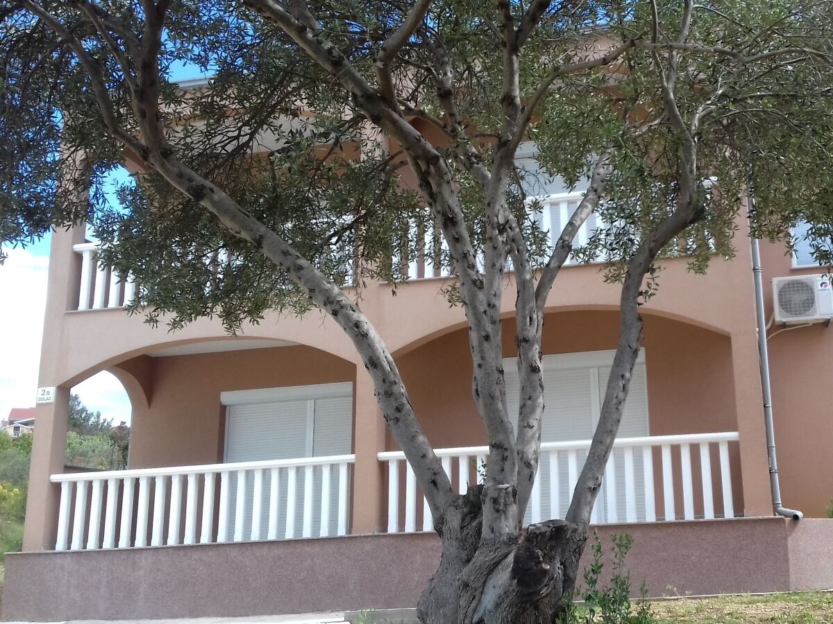 Apartment Two bedroom apartment with terrace and sea view Okrug Gornji, Čiovo A-13859-b - Outdoor photo 2