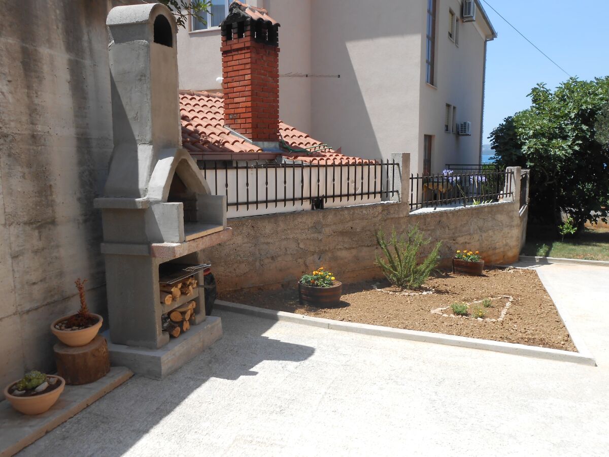 Apartment Two bedroom apartment with terrace and sea view Okrug Gornji, Čiovo A-13859-b - Outdoor photo 3