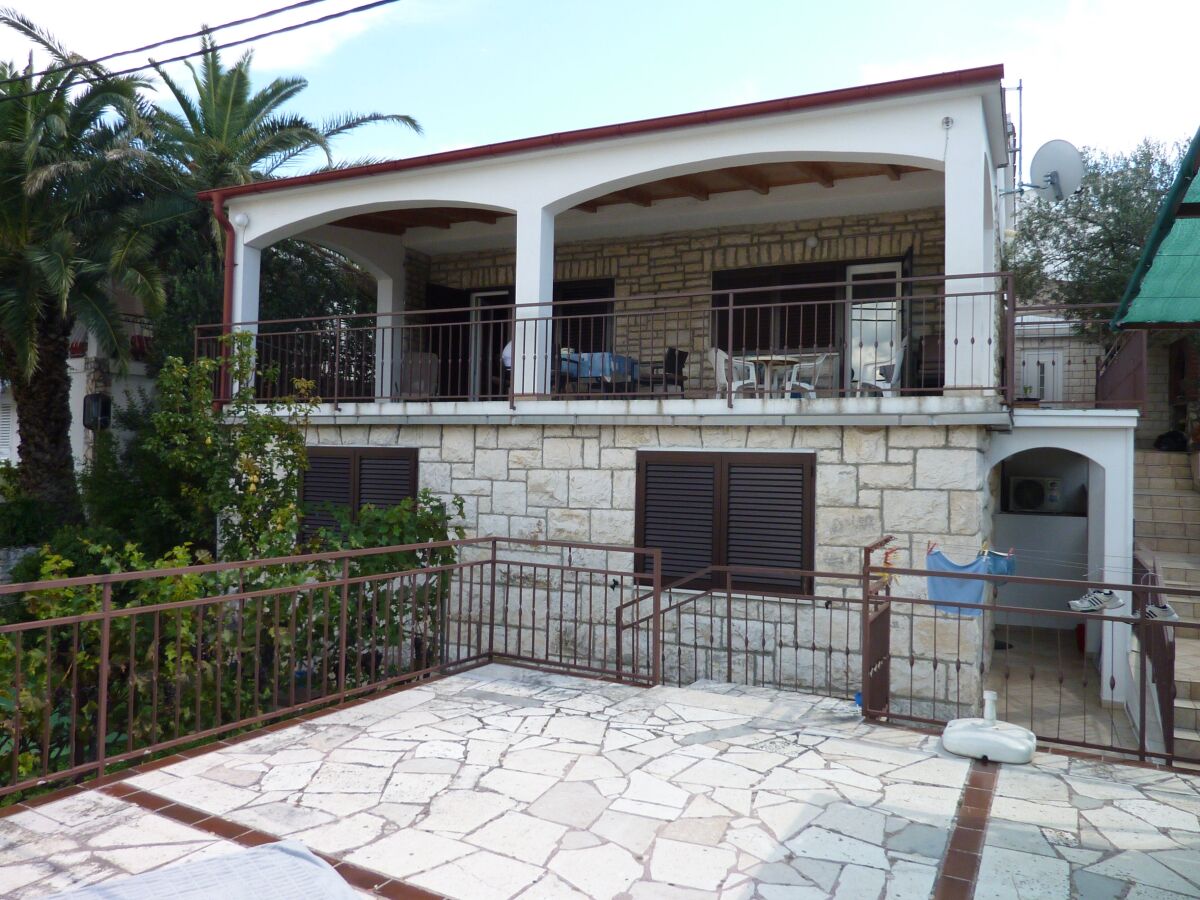 Apartment Two bedroom apartment near beach Seget Vranjica, Trogir A-976-a