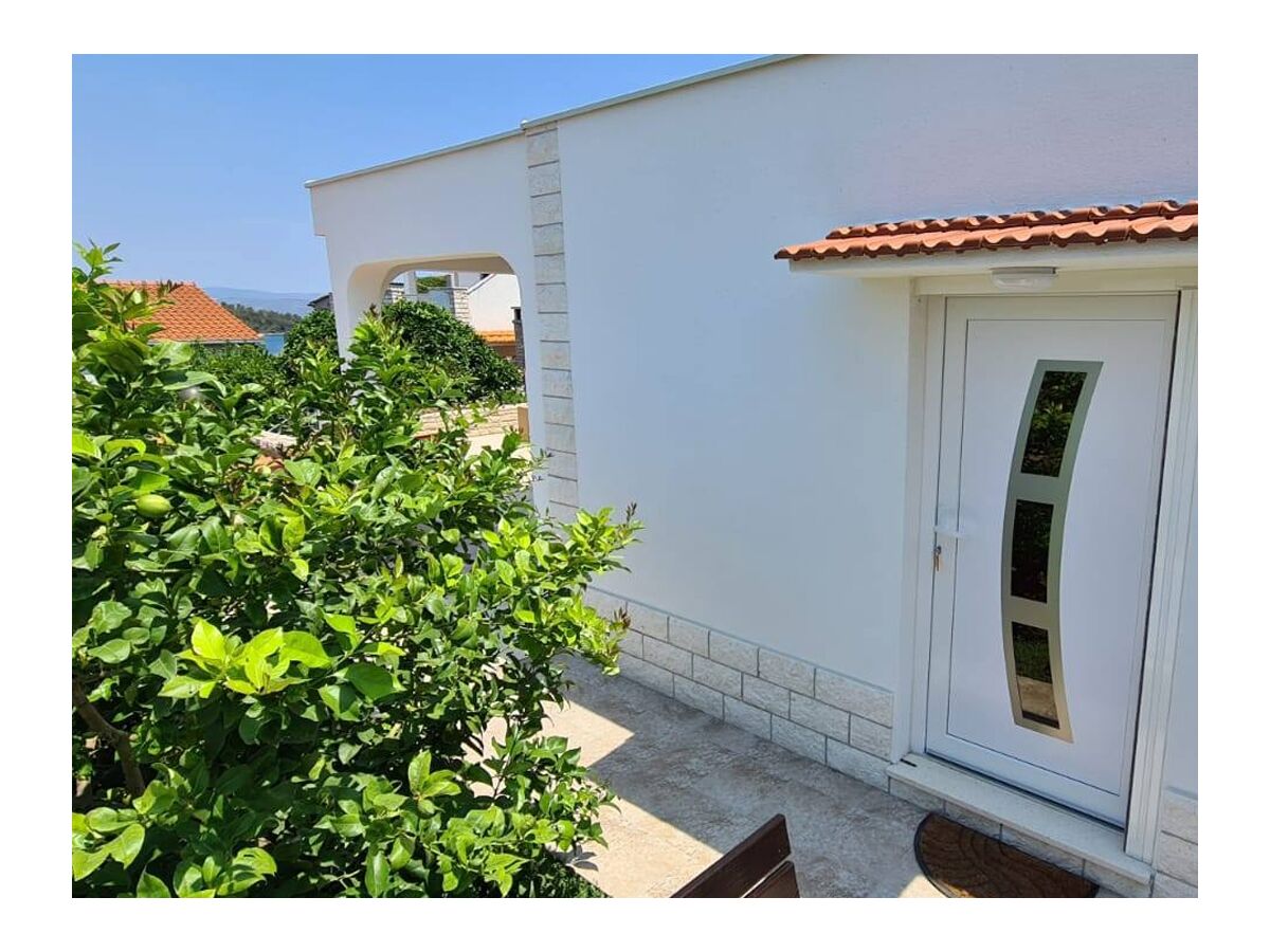 Apartment Two bedroom apartment with terrace and sea view Nečujam, Šolta A-2089-a - Outdoor photo 4