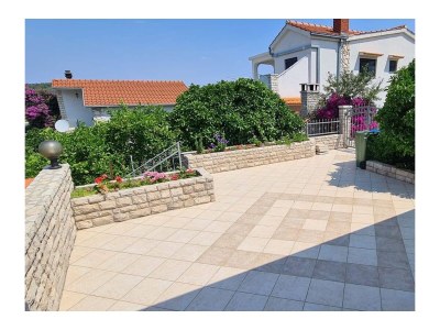 Apartment Two bedroom apartment with terrace and sea view Nečujam, Šolta A-2089-a - Outdoor photo 20