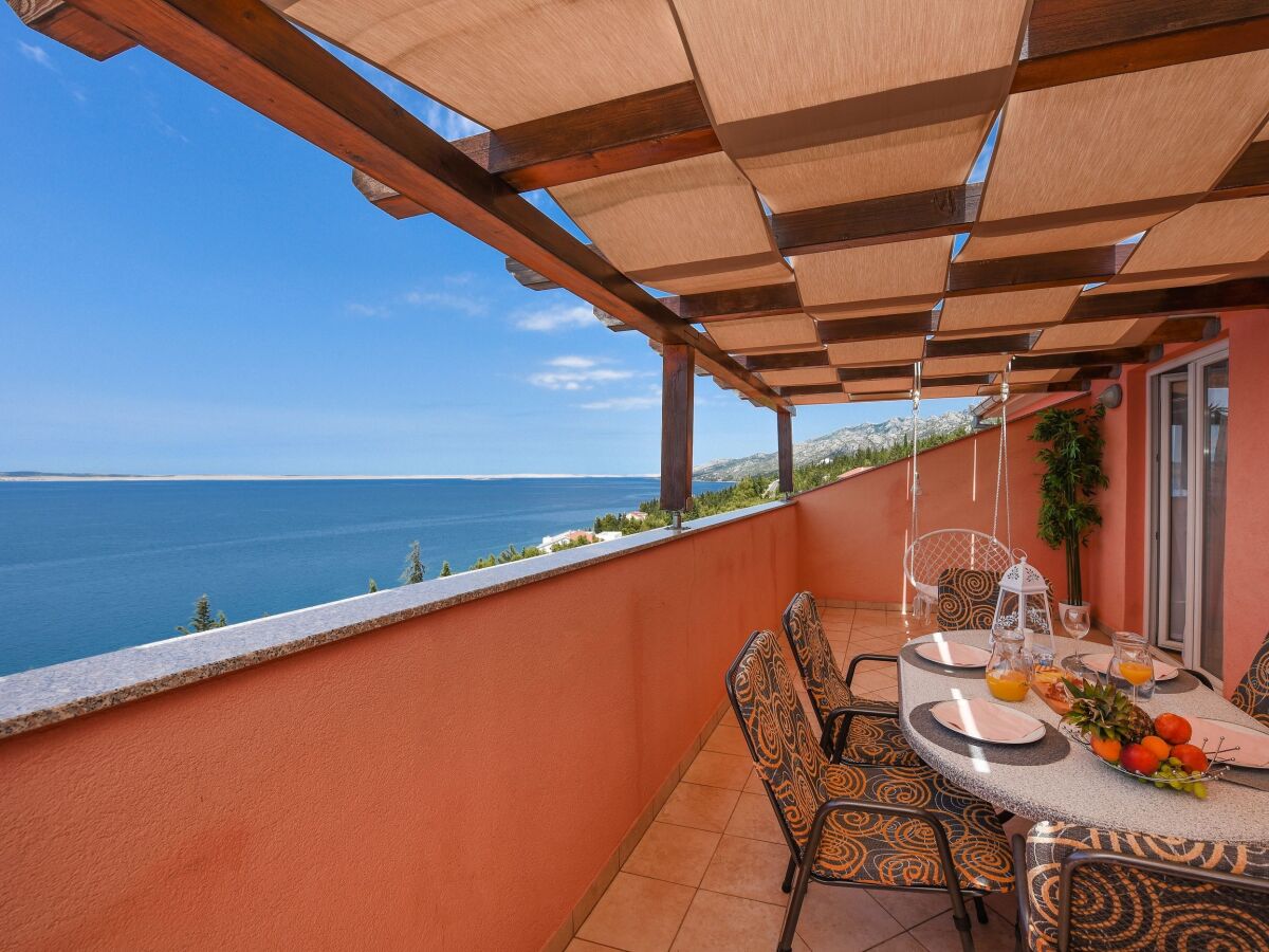 Apartment Three bedroom apartment with terrace and sea view Starigrad, Paklenica A-14113-c