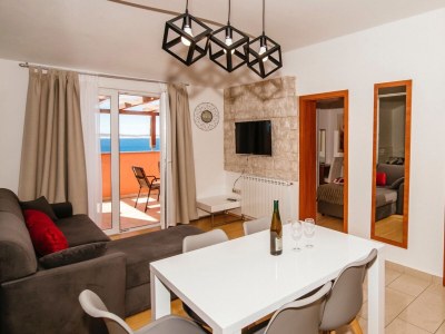 Apartment Three bedroom apartment with terrace and sea view Starigrad, Paklenica A-14113-c - Outdoor photo 13