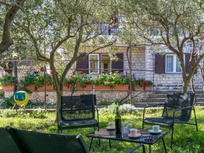 Holiday house Four-bedroom house with terrace Okrug Donji, Čiovo K-2403 - Outdoor photo 3