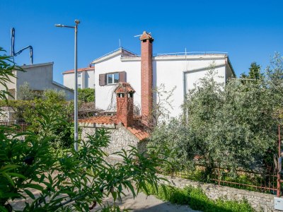 Holiday house Four-bedroom house with terrace Okrug Donji, Čiovo K-2403 - Outdoor photo 5