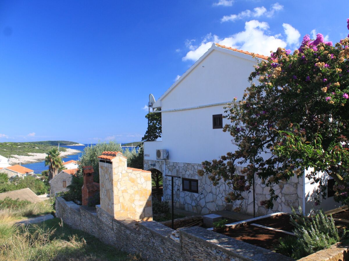 Apartment Two bedroom apartment with terrace and sea view Rukavac, Vis A-2411-a - Outdoor photo 2