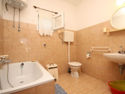 Apartment Two bedroom apartment with terrace and sea view Rukavac, Vis A-2411-a - Outdoor photo 22