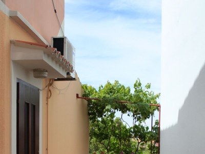 Apartment Two bedroom apartment with terrace and sea view Mali Lošinj, Lošinj A-2500-a - Outdoor photo 11